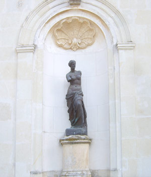 statue château de la Caillotière